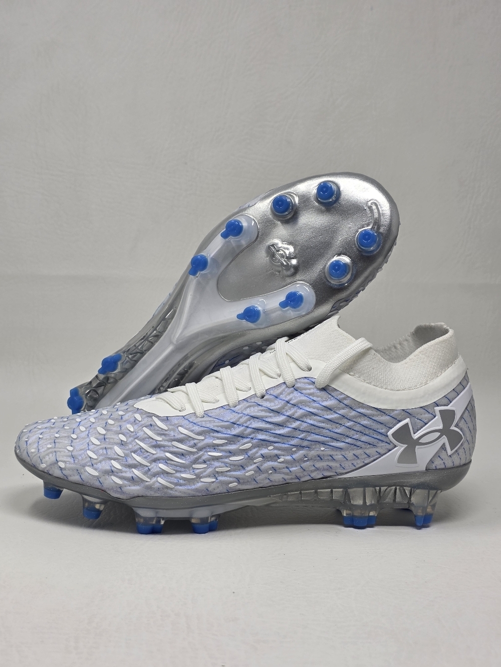 Under Armour Magnetico Pro 5 FG Soccer Cleats 6000546-100 Women's Size 8 New